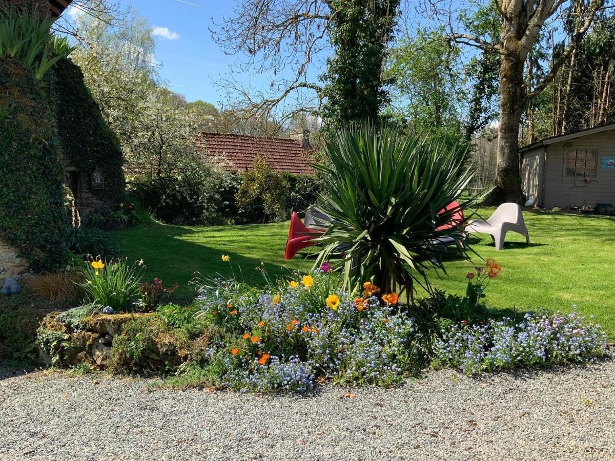 Bed and Breakfast Le Moulin De La Castellerie Moon-sur-Elle Exterior foto