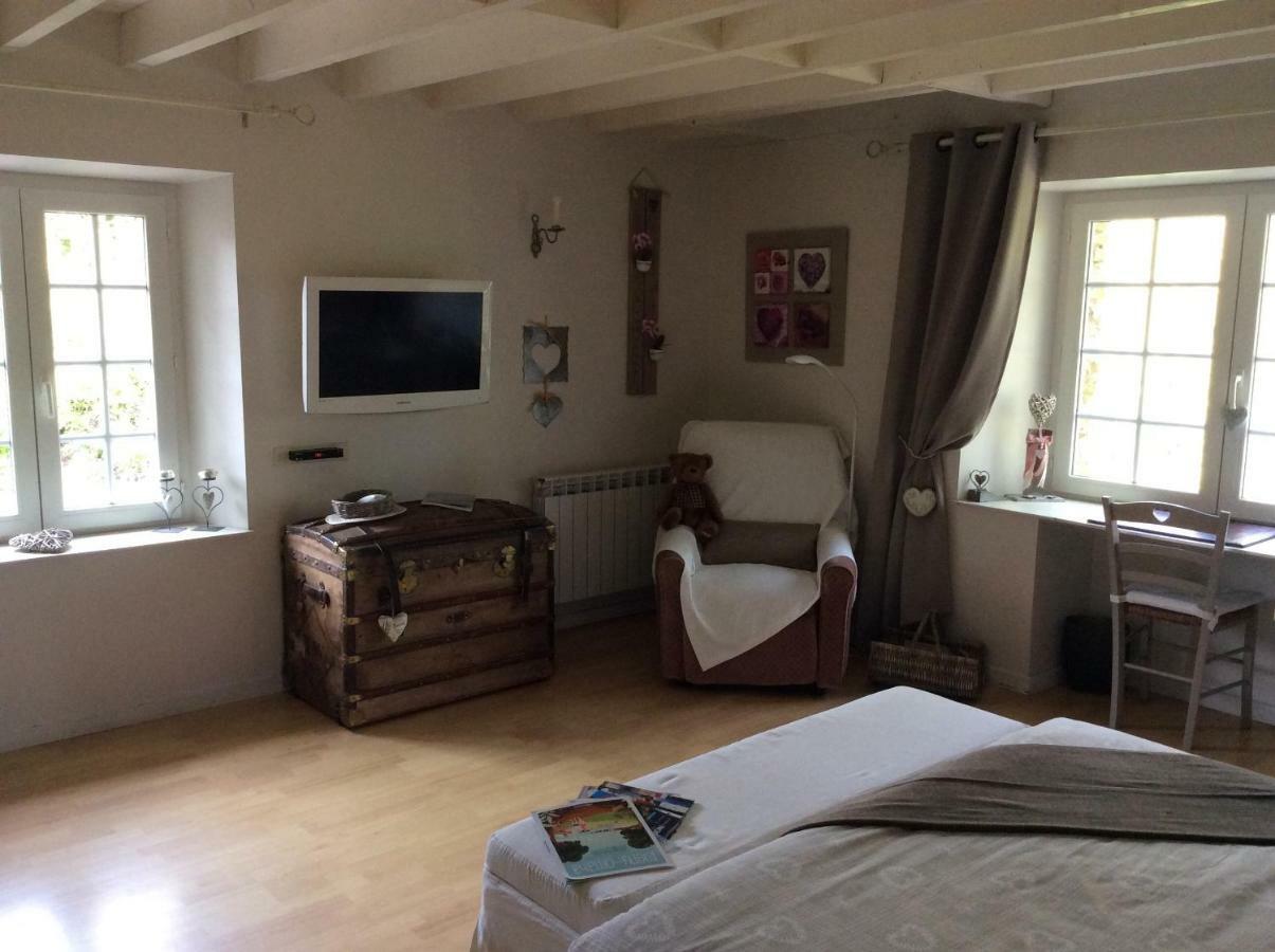 Bed and Breakfast Le Moulin De La Castellerie Moon-sur-Elle Exterior foto