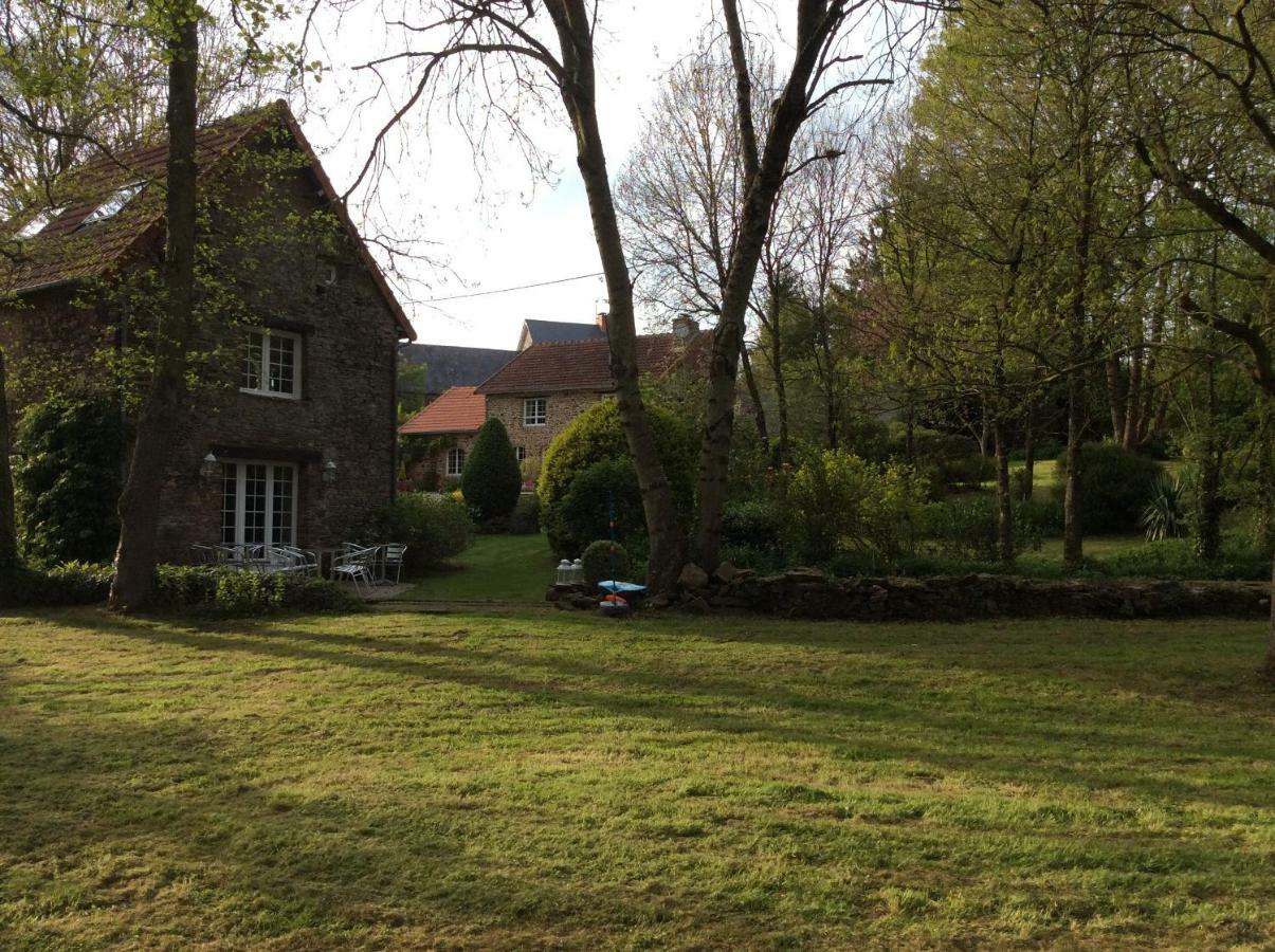 Bed and Breakfast Le Moulin De La Castellerie Moon-sur-Elle Exterior foto