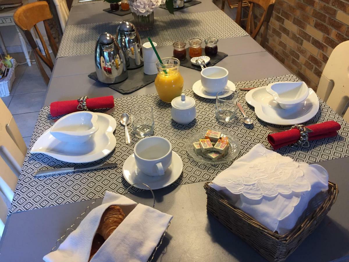 Bed and Breakfast Le Moulin De La Castellerie Moon-sur-Elle Exterior foto