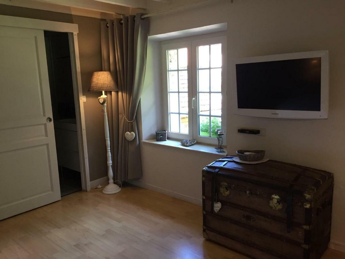 Bed and Breakfast Le Moulin De La Castellerie Moon-sur-Elle Exterior foto