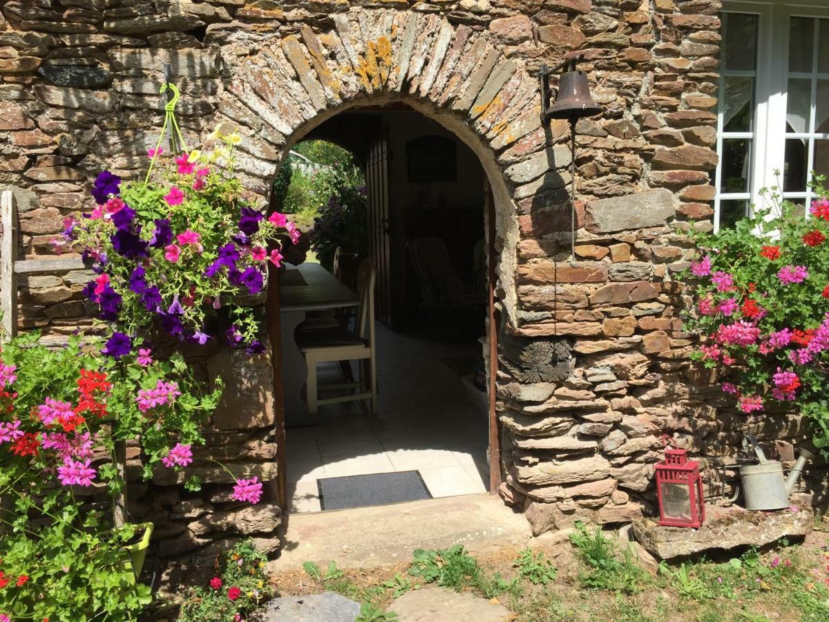 Bed and Breakfast Le Moulin De La Castellerie Moon-sur-Elle Exterior foto