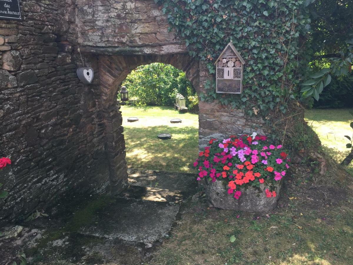Bed and Breakfast Le Moulin De La Castellerie Moon-sur-Elle Exterior foto